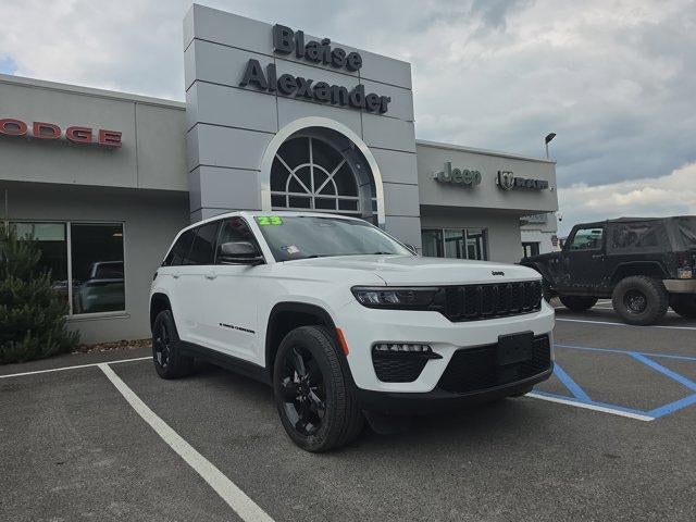 2023 Jeep Grand Cherokee Limited 4x4 in Bright White Clearcoat — front three-quarter view